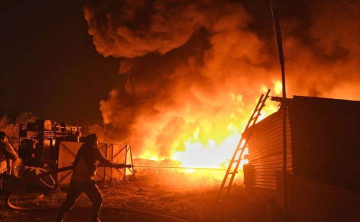 23 killed in massive midnight blaze at popular Goa club