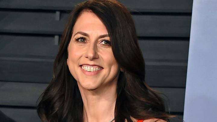 Philanthropist MacKenzie Scott gave $7.1 billion to nonprofits in 2025, a major increase