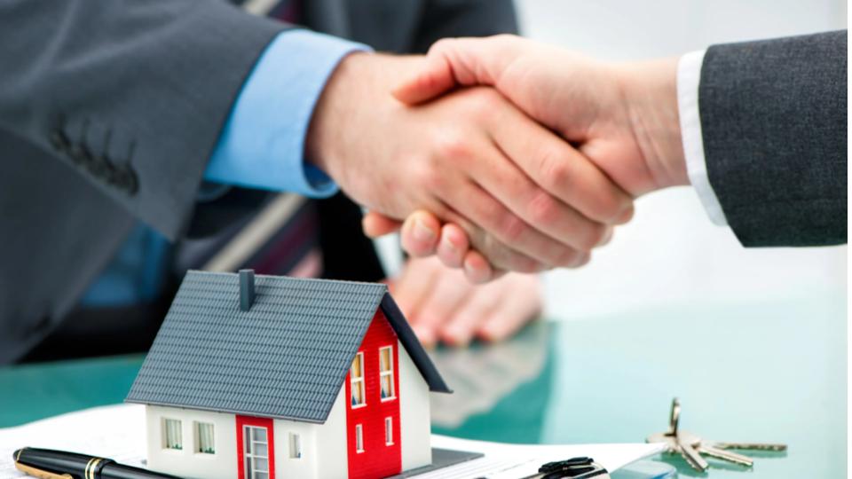 Home loans to get cheaper, RBI reduces interest rates