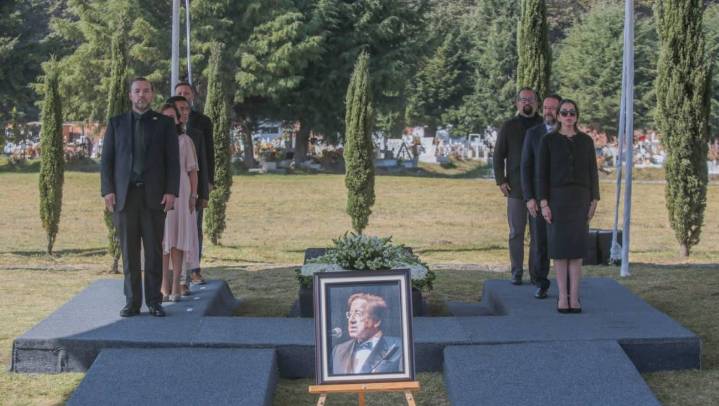 Depositan cenizas de Víctor Manuel Urbán Velasco en Rotonda de las Personas Ilustres en Edomex