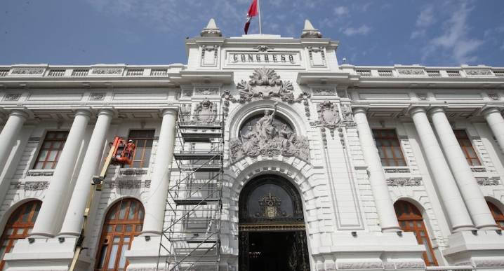 Congreso evaluará suspender viáticos y pasajes en meses de campaña electoral del 2026