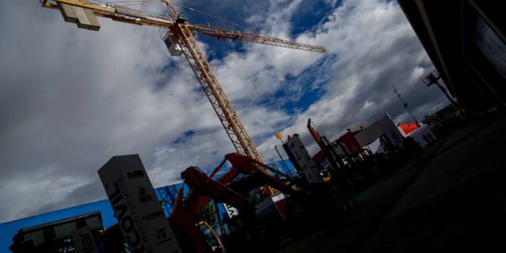 Colombia gasta más que nunca, pero invierte menos: la economía aún no recupera sus niveles de prepandemia