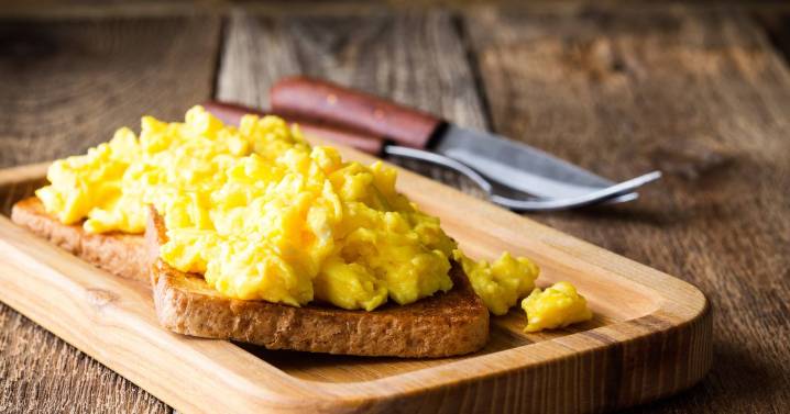 I make the best scrambled eggs in 3 minutes by ditching butter for 1 simple ingredient
