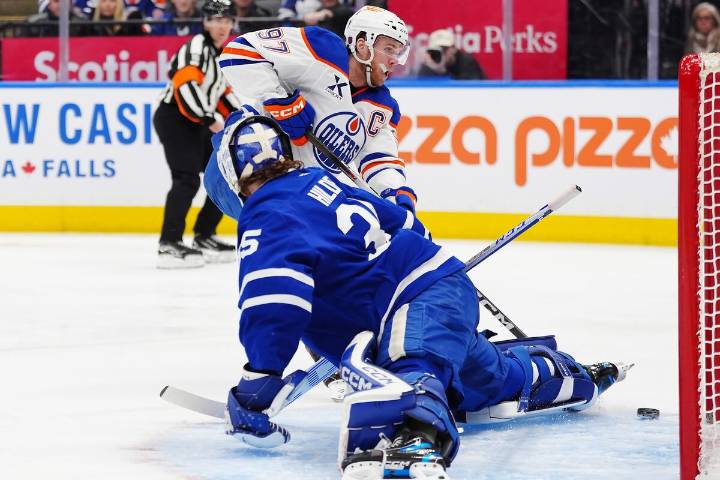 Oilers defeat Maple Leafs 6-3 with Connor McDavid’s performance