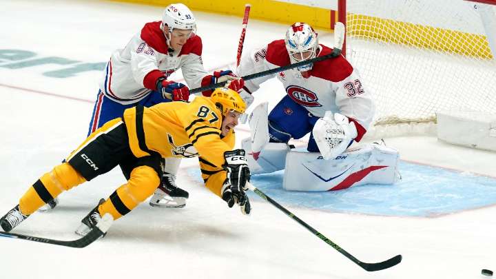 Canadiens’ Fowler makes successful first impression in NHL debut