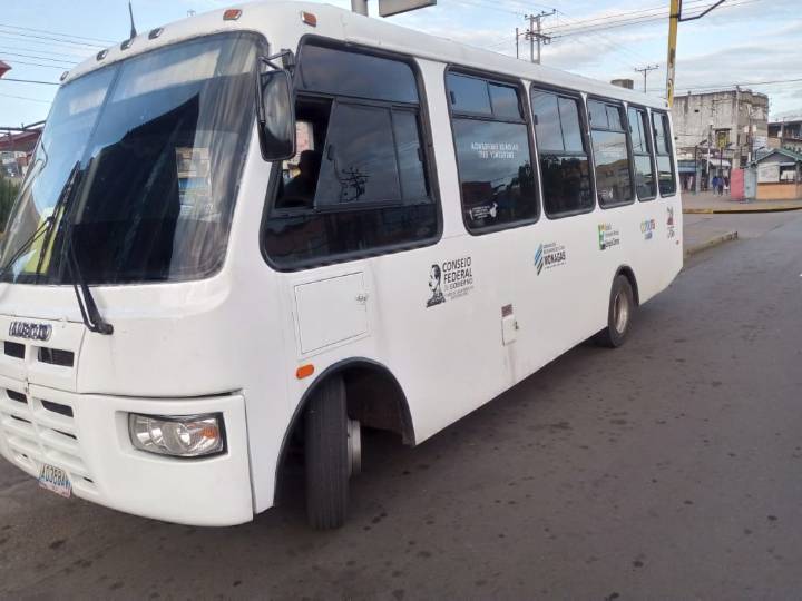 Activan ruta para más de 700 estudiantes en El Tejero