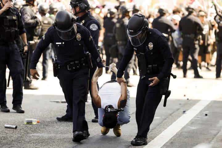 Inmigrantes en Nueva Orleans se preparan para el comienzo de redadas migratorias el lunes