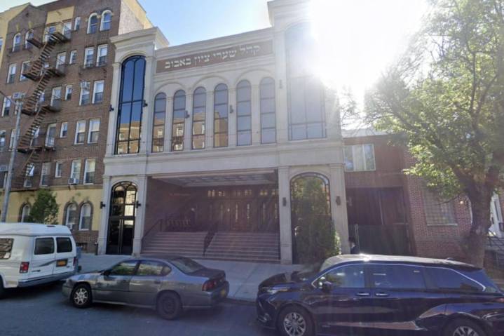 Serial burglar steals from NYC synagogue donation box -- but witnesses jump into action: cops