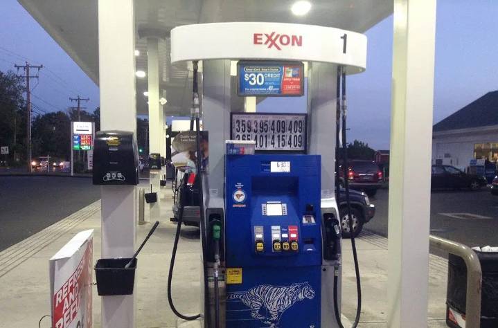 Gas prices continue downward slide in Peoria area