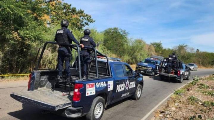 Persecución y accidente vial deja dos policías heridos y civiles detenidos en la salida norte de Culiacán