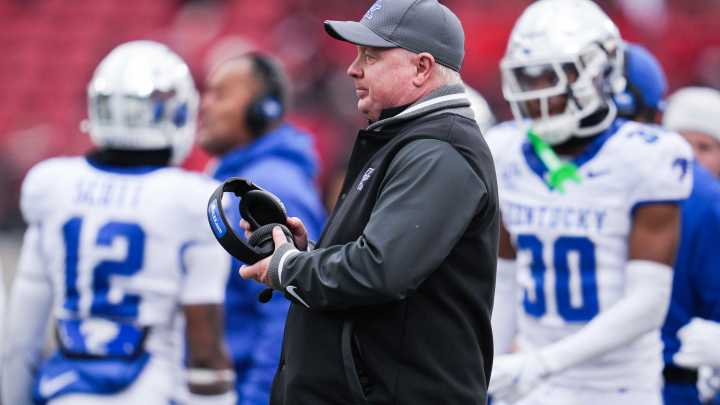 Mark Stoops fired: 13-year run as UK coach over, per reports