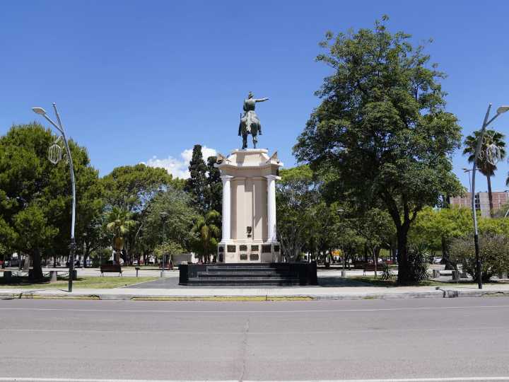 Santiago del Estero, un desierto: todavía sin hinchas y bajo un calor infernal, aguarda por una final difícil de explicar