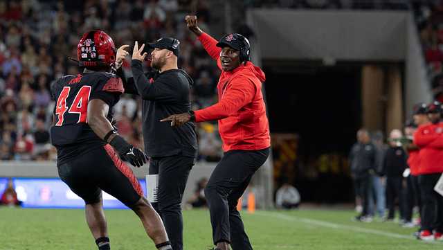 Nebraska football reportedly hires Roy Manning as defense coach