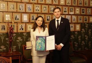 Rey de Noruega recibe a María Corina Machado en el Palacio Real de Oslo