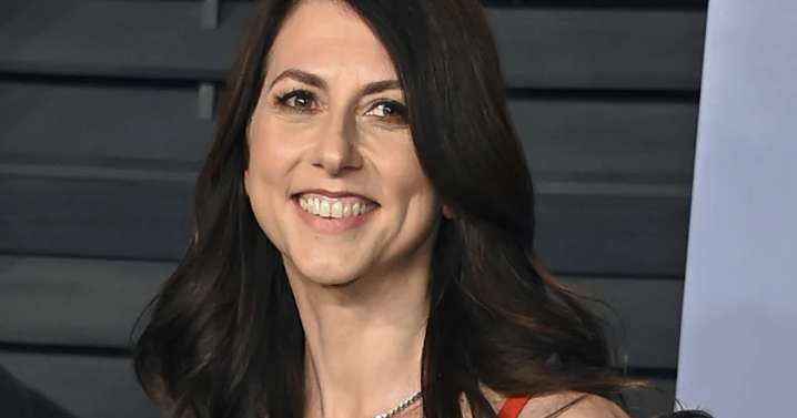 Philanthropist MacKenzie Scott gave $7.1 billion to nonprofits in 2025, a major increase