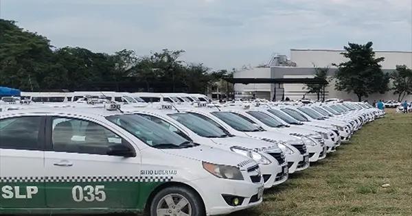 Colocarán taxímetro a autos de alquiler