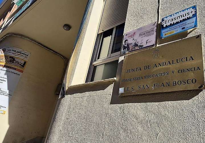 El anterior instituto al que fue una de las menores fallecidas en Jaén abrió protocolo de autolesiones