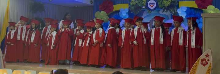 SU PRIMER DIPLOMA: El grado de José David Arias, en el auditorio de Uniguajira