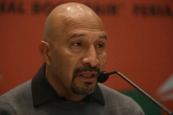 'Conejo' Pérez destaca temple de 'Chicharito'