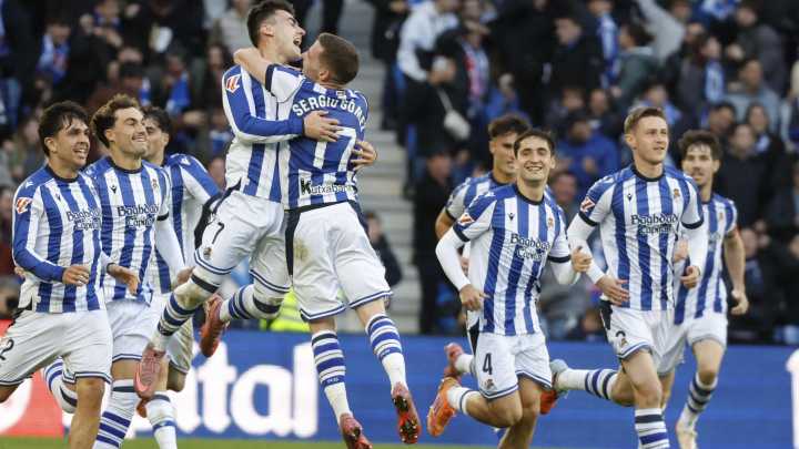 La Real Sociedad encuentra una 'derrota positiva' que refuerza la conexión con su afición