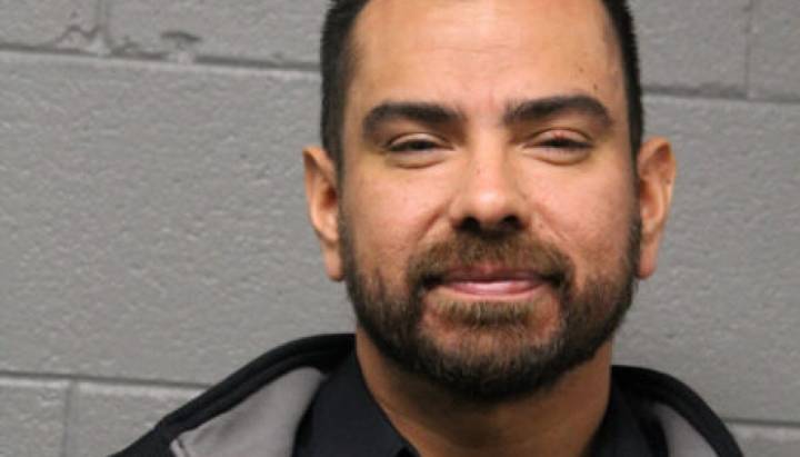 Chicago police detective planned hit on female investigator he was convicted of assaulting, lawsuit says