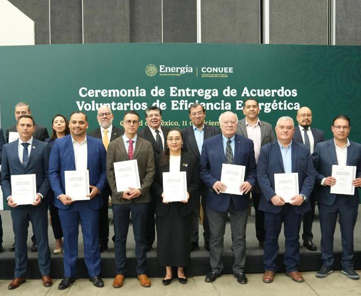 Firman 12 empresas acuerdo de eficiencia energética y descarbonización con Sener