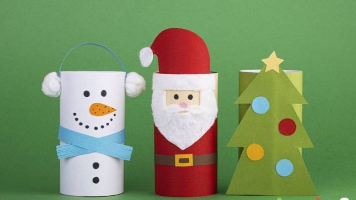 Adornos navideños con rollos de papel reciclados