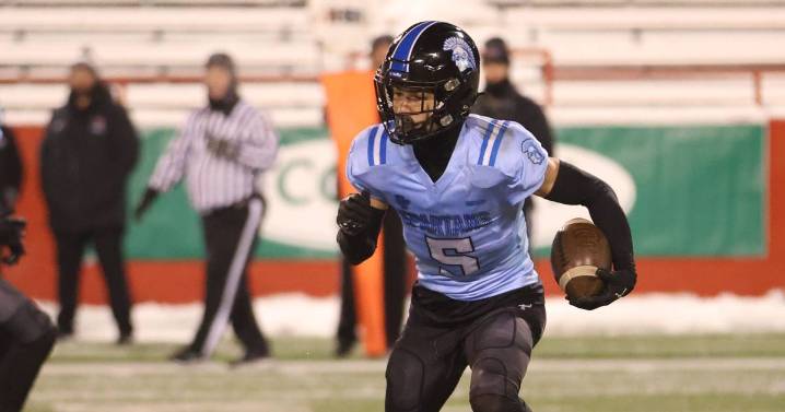 St. Francis senior Zach Washington doesn’t waver after coaching change, signs with Michigan State