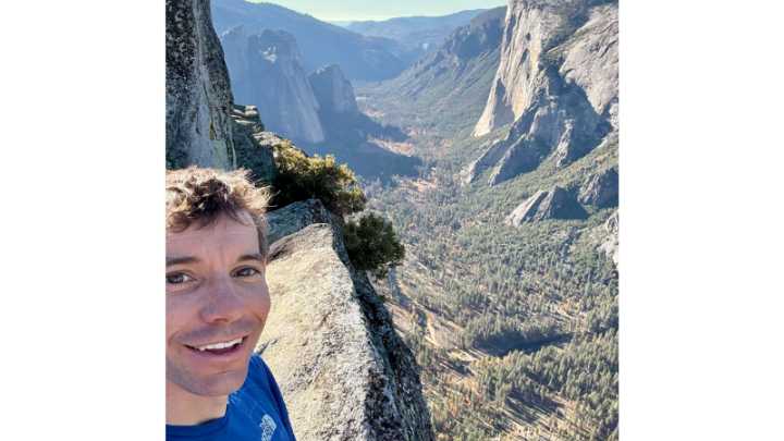 US climber Alex Honnold set to take on Taipei 101 rope