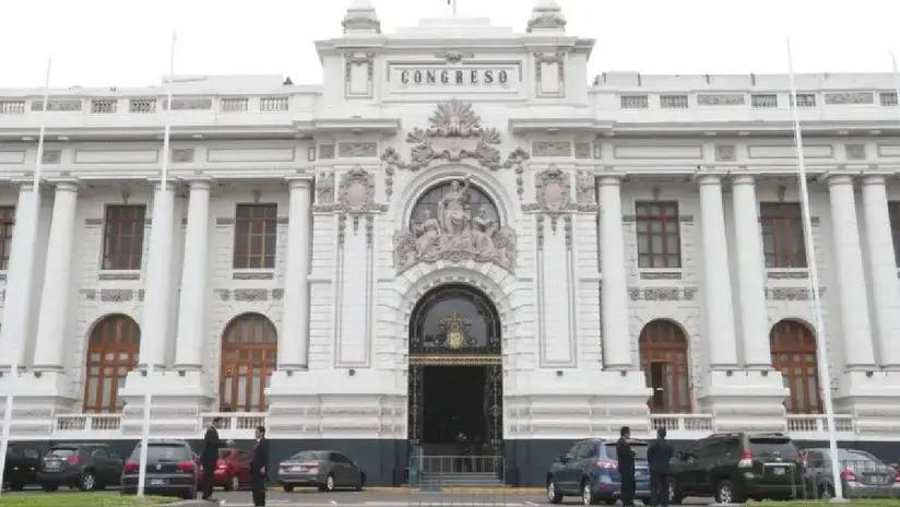 Denuncian que tres trabajadores del Congreso realizan actividades partidarias en Fuerza Popular durante horario laboral