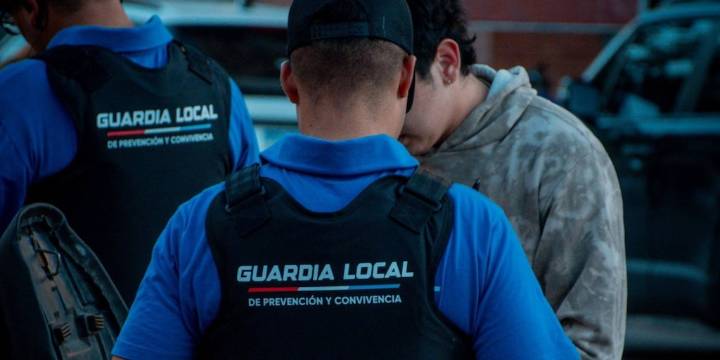 Un guardia de Córdoba intentó frenar una pelea entre hermanos y terminó con el pómulo roto