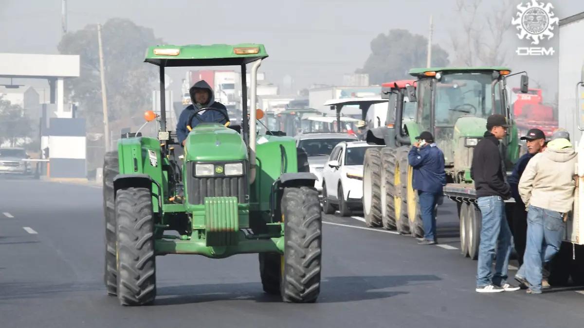 No hay garantías para el campo, Caravana de agricultores hace guardia en la León