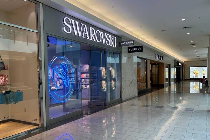Swarovski in The Woodlands Mall to undergo ...