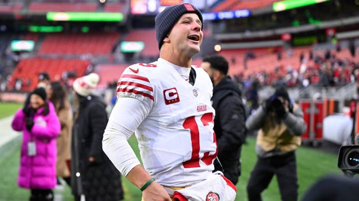 Brock Purdy leads 49ers to 26-8 victory over Browns, spoiling Shedeur Sanders' home debut