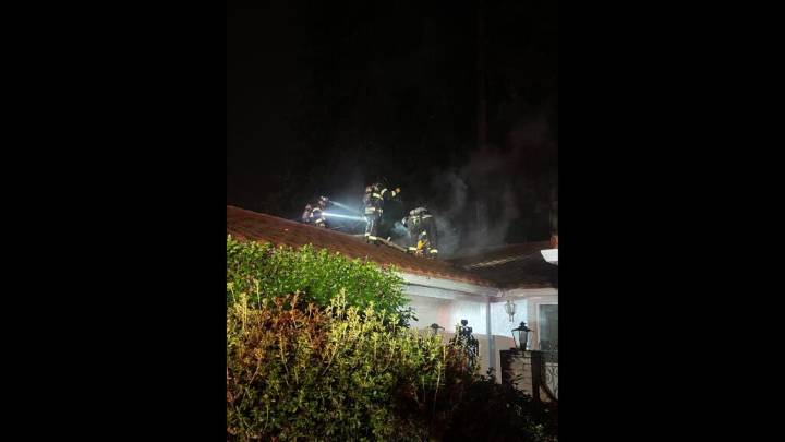 No one injured in carport fire in Mountlake Terrace early Friday
