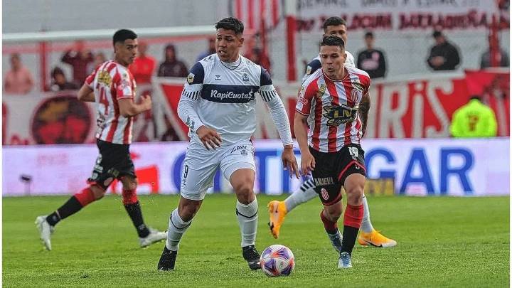Gimnasia, con la chance del clásico en semifinales, visita a Barracas Central