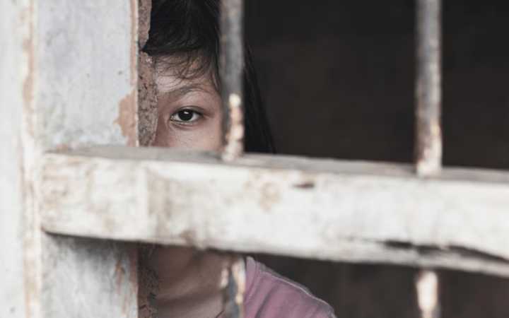 Condenan a más de 14 años a familia que captó y esclavizó a niña en Cusco