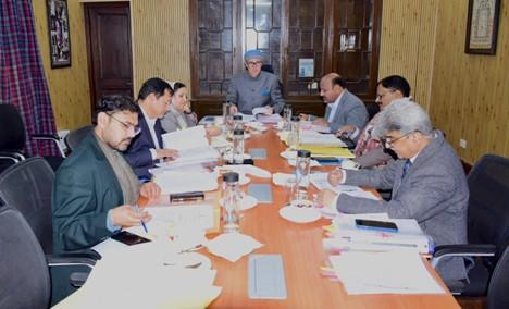 JK CM Omar-Led Cabinet Clears R&B Promotions, Seeks Urgent Report on Daily Wagers