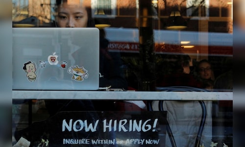 US jobless claims fell to three-year low over Thanksgiving