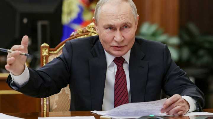 Kremlin official says Russian police and National Guard to stay in Ukraine's Donbas even after peace