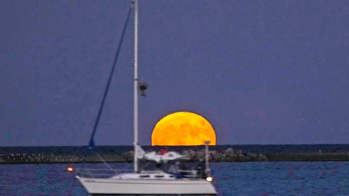 December's full moon is the last supermoon of 2025. What to know.