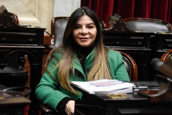 Gladys Medina pasaría a presidir el bloque Independencia dentro de la Cámara de Diputados
