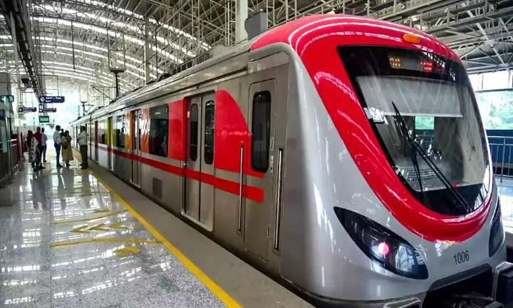 Railway stock jumps after receiving ₹48.77 Cr order from Mumbai Metro