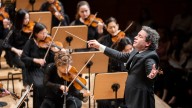 Cancelación de vuelos a Venezuela obliga a reprogramar conciertos de Dudamel en España