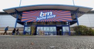 B&M says 'we're open' as Home Bargains and Aldi close for Christmas break