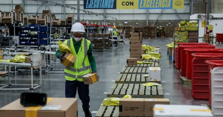 Esta es la cifra que divide las propuestas de salario mínimo entre empresarios y sindicatos