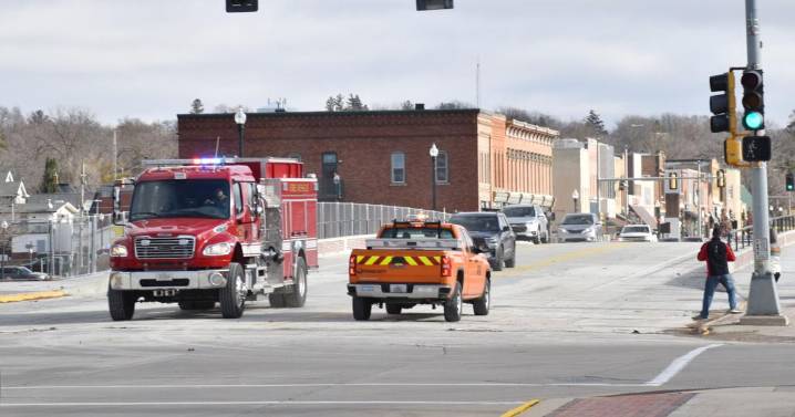 Coming home: Fire truck returns to west side station