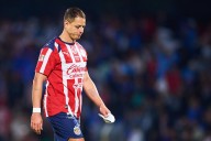 Chivas se hundió: Chicharito falla penal y la ‘Hormiga Atómica’ ni juega; Cruz Azul avanza