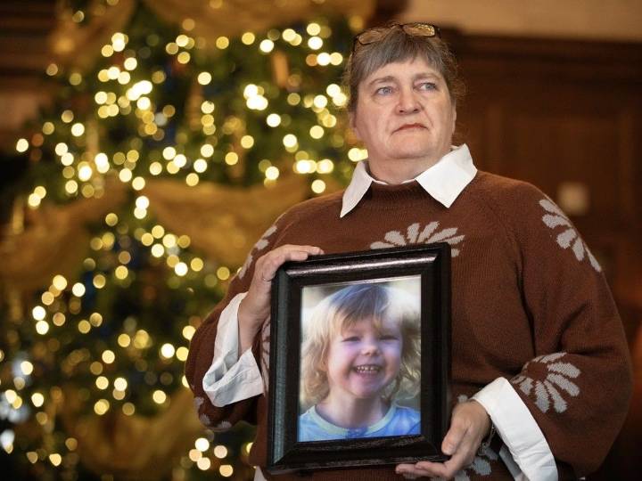 'Built to survive': Edmonton grieving parents group shares holiday hope