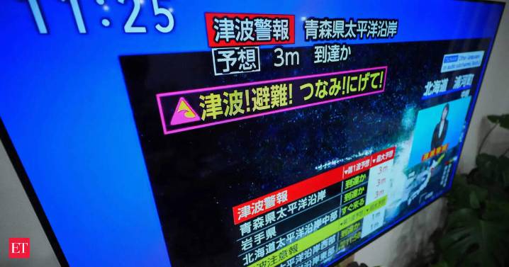 Japan warns of 3m high tsunami after 7.6 quake
